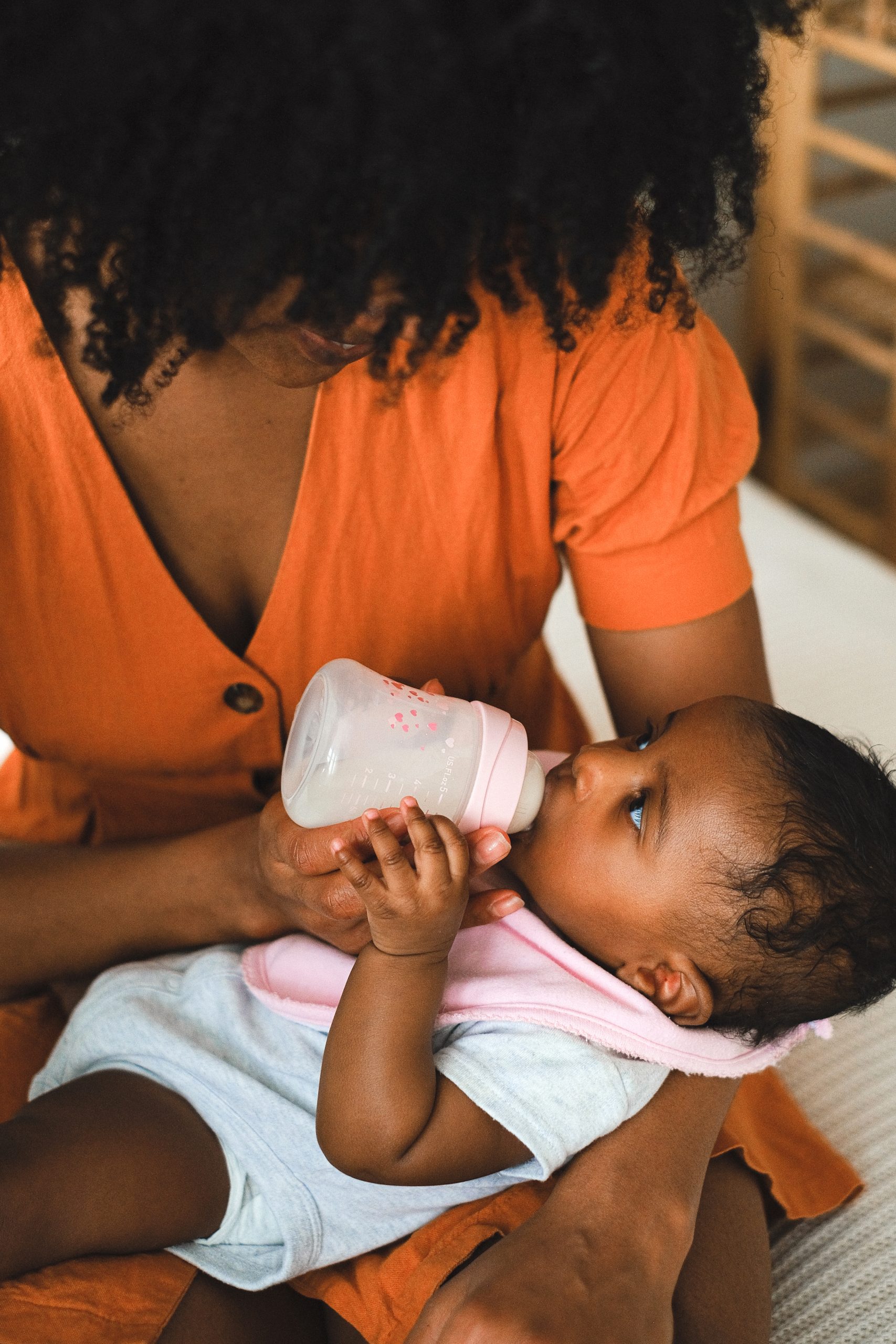 Bumpintomums Tips For Feeding Baby At Night With Ease And Comfort bumpintomums-tips-for-feeding-baby-at-night-with-ease-and-comfort